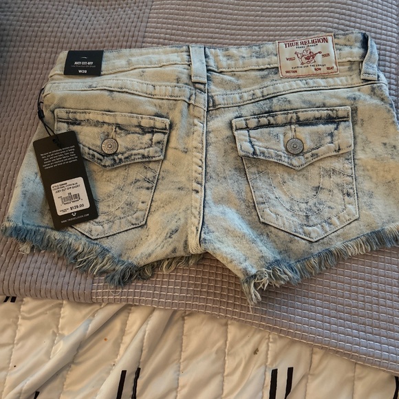 True Religion Joey Cut Off shorts - Picture 2 of 4